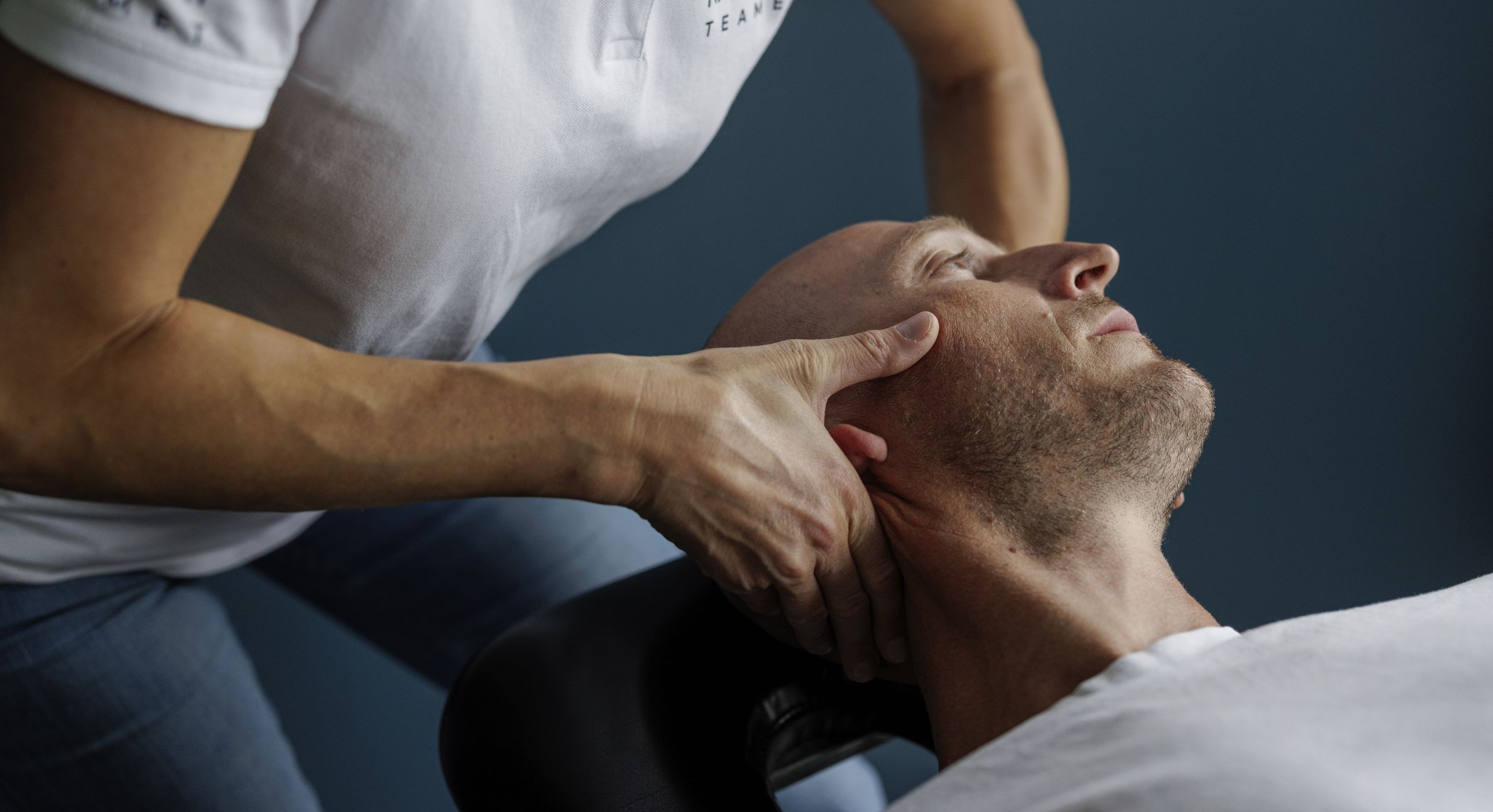 Kjevesmerter (TMD): symptomer, årsaker og hva som hjelper